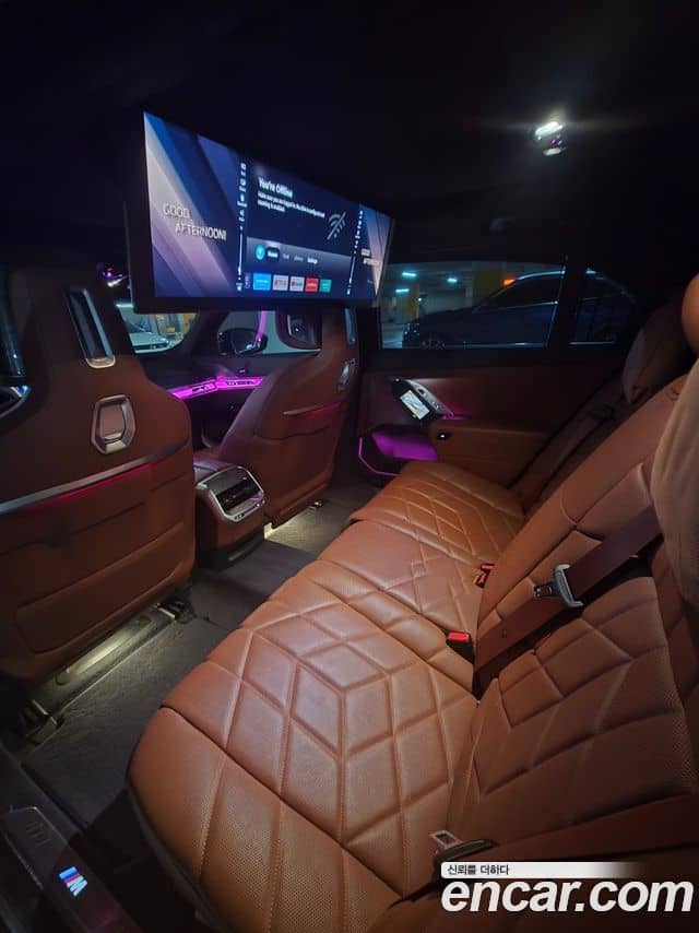 BMW i7, 2024