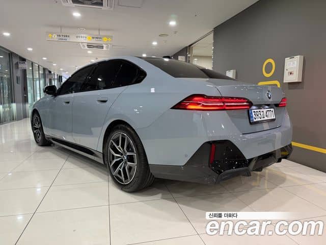 BMW 5 Series, 2024