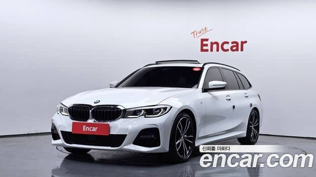 BMW 3 Series, 2022