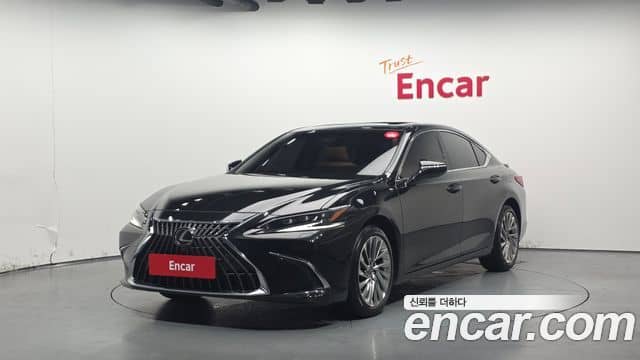 Lexus ES300h, 2023