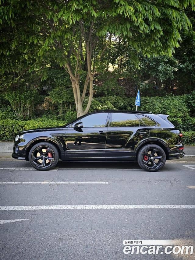 Bentley Bentayga, 2022