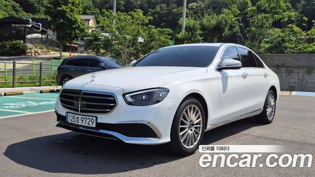 Mercedes-Benz E-Class, 2023