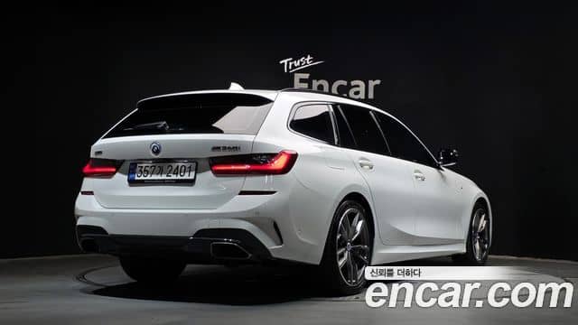 BMW 3 Series, 2022