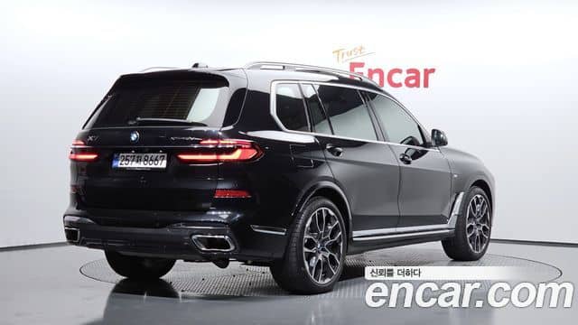 BMW X7, 2025