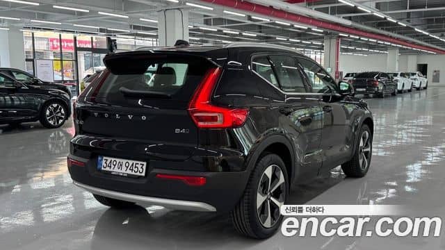 Volvo XC40, 2025