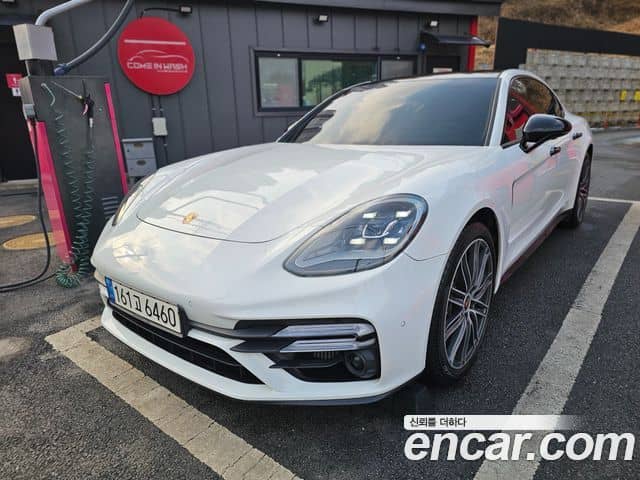 Porsche Panamera, 2022