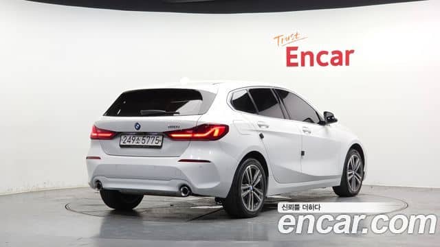 BMW 1 Series, 2022