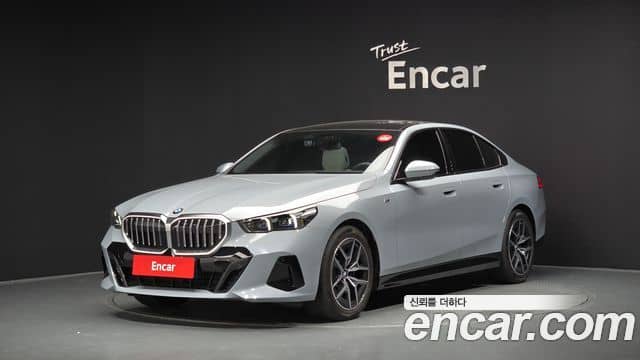 BMW 5 Series, 2025