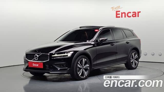 Volvo V60 Cross Country, 2021