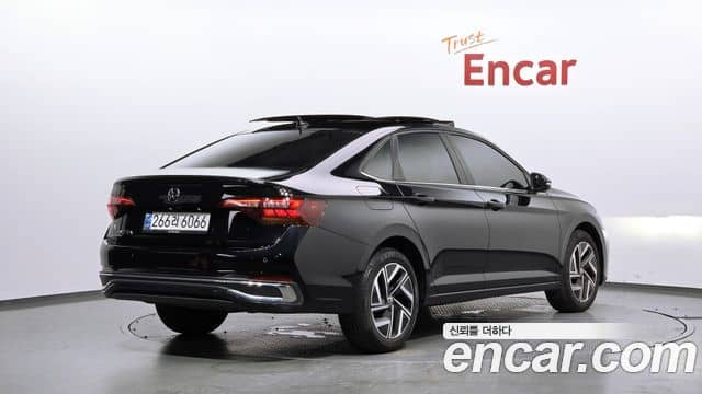 Volkswagen Jetta, 2023