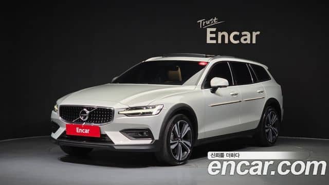 Volvo V60 Cross Country, 2019