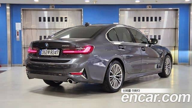 BMW 3 Series, 2022
