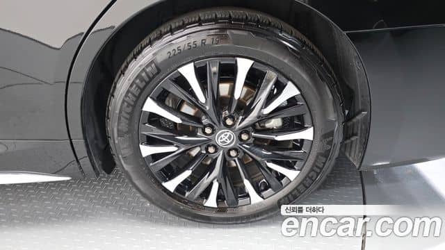 Toyota Alphard, 2025