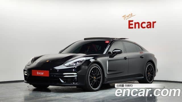 Porsche Panamera, 2022