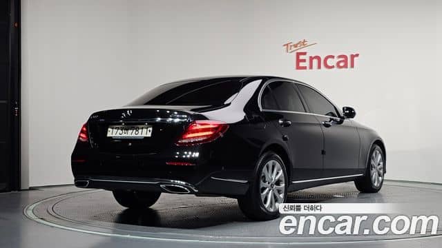Mercedes-Benz E-Class, 2020