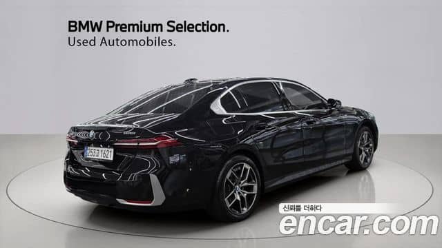 BMW 5 Series, 2025