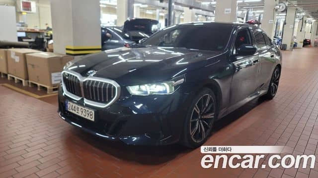 BMW 5 Series, 2023