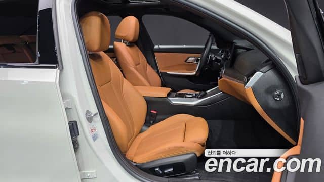 BMW 3 Series, 2023
