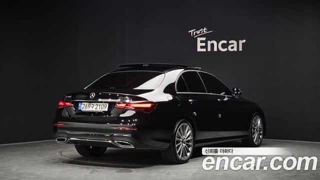 Mercedes-Benz E-Class, 2022