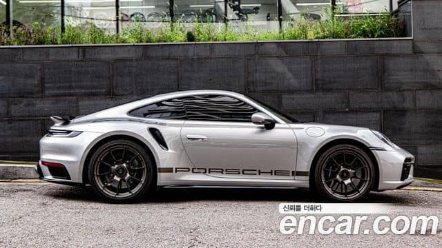 Porsche 911, 2025