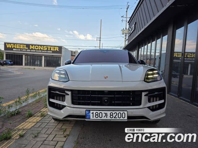 Porsche Cayenne, 2025