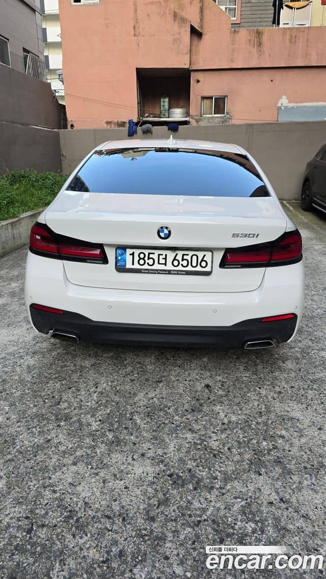 BMW 5 Series, 2022