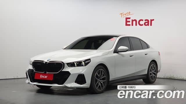 BMW 5 Series, 2026