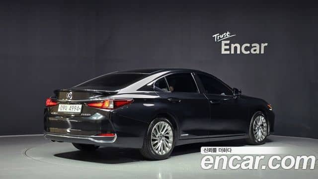Lexus ES300h, 2019
