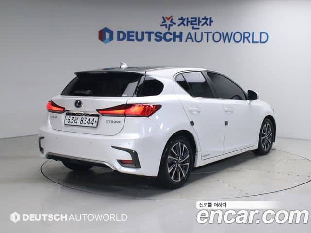 Lexus CT200h, 2018