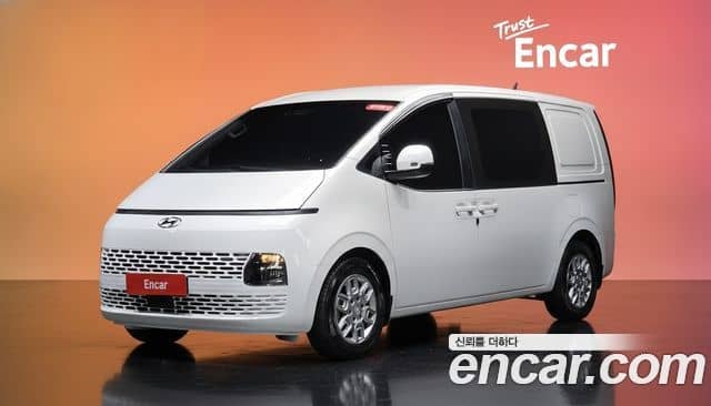 Hyundai Staria, 2022
