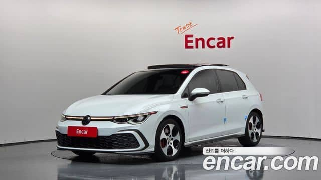 Volkswagen Golf, 2022