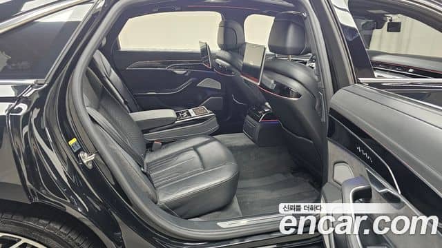 Audi A8, 2020