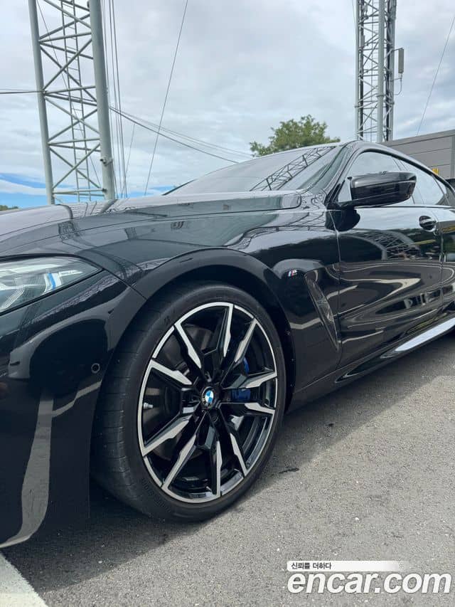 BMW 8 Series, 2024