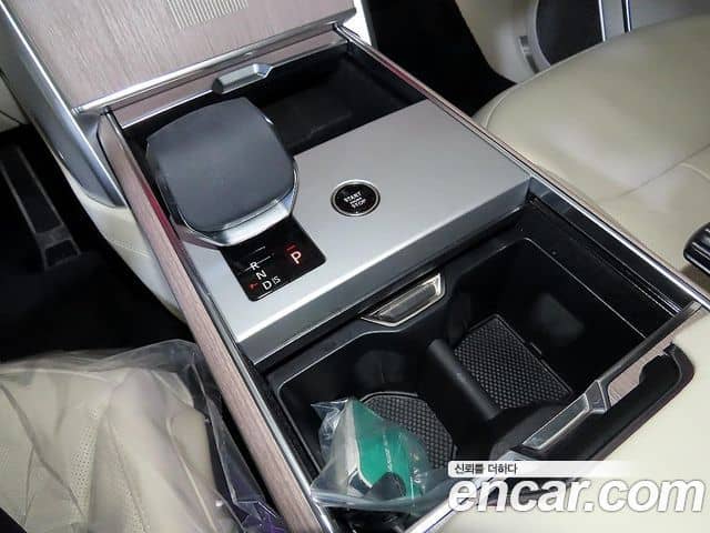 Land Rover Range Rover, 2025