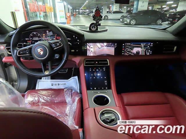 Porsche Taycan, 2024