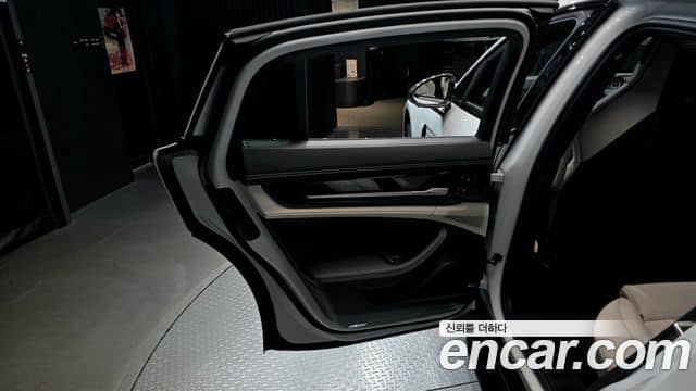 Porsche Panamera, 2025