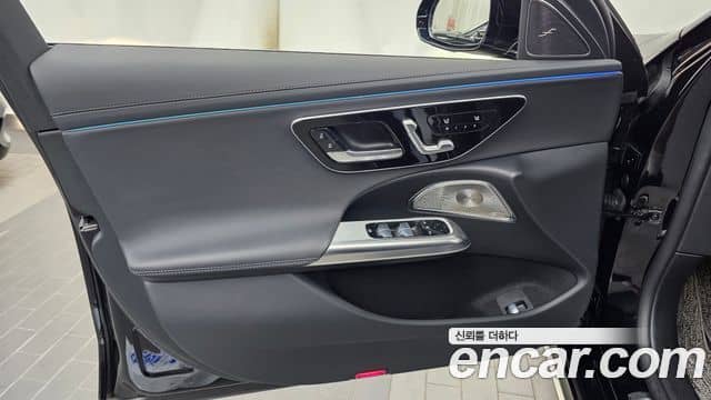 Mercedes-Benz E-Class, 2024