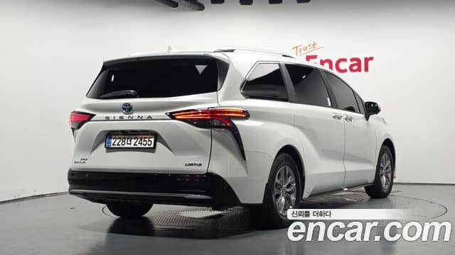 Toyota Sienna, 2025