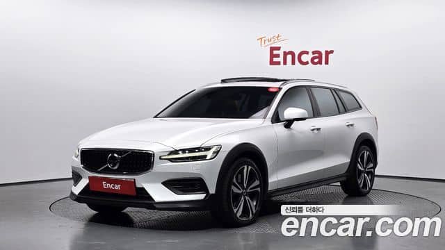 Volvo V60 Cross Country, 2019