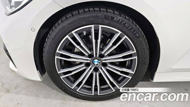 BMW 3 Series, 2021