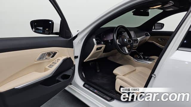 BMW 3 Series, 2022