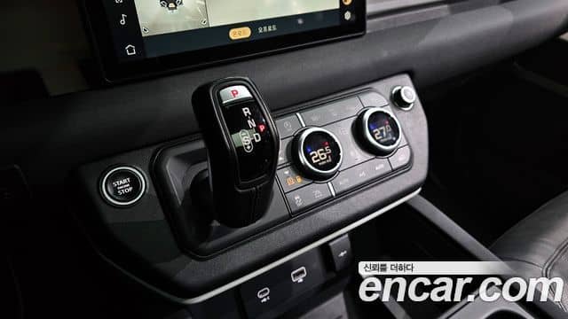 Land Rover Defender, 2021