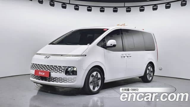Hyundai Staria, 2023