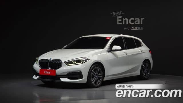 BMW 1 Series, 2022