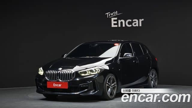 BMW 1 Series, 2022