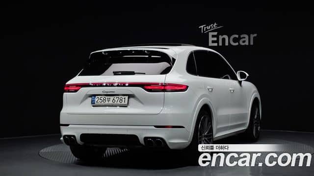 Porsche Cayenne, 2021