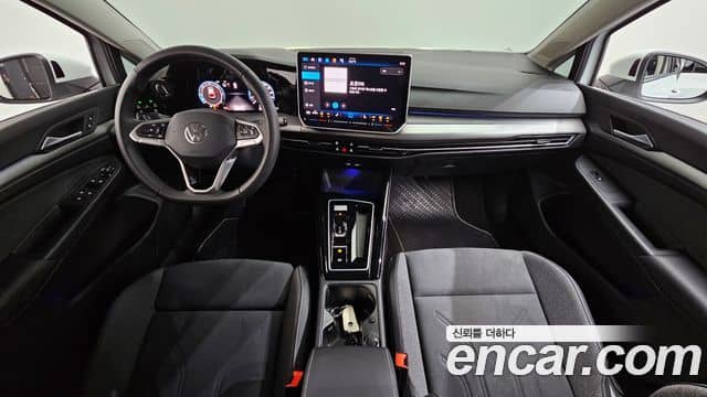 Volkswagen Golf, 2025