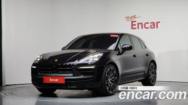 Porsche Macan, 2022