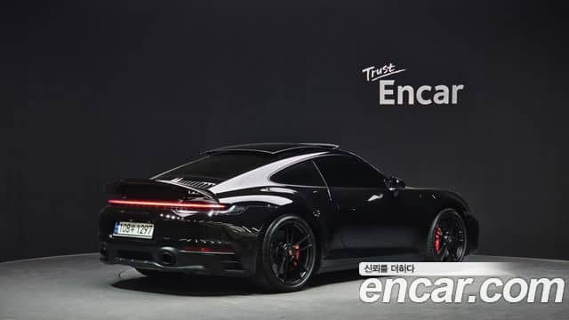 Porsche 911, 2023