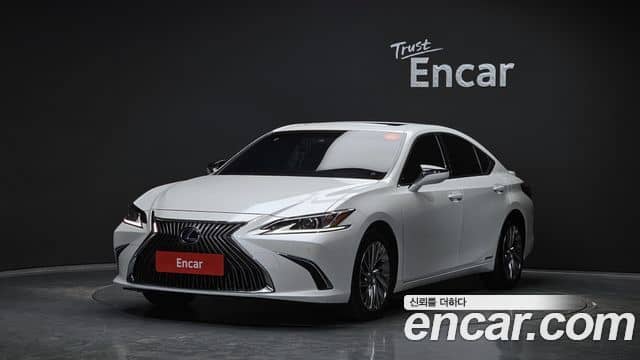 Lexus ES300h, 2021